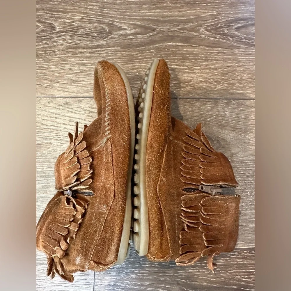 Minnetonka Girl's Double Fringe Side Zip Leather Boot Moccasin,